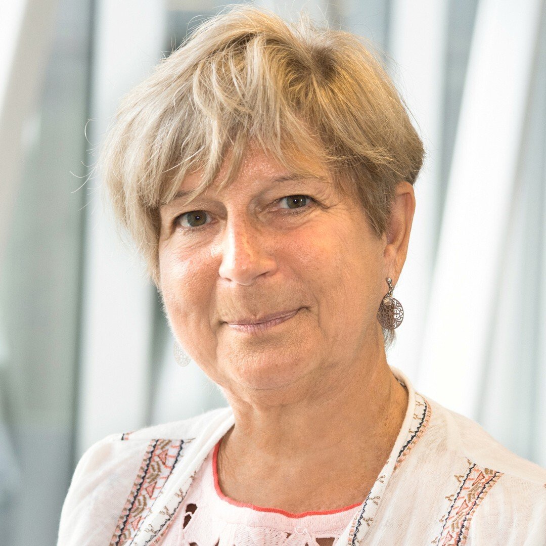 danielle-charpentier_square